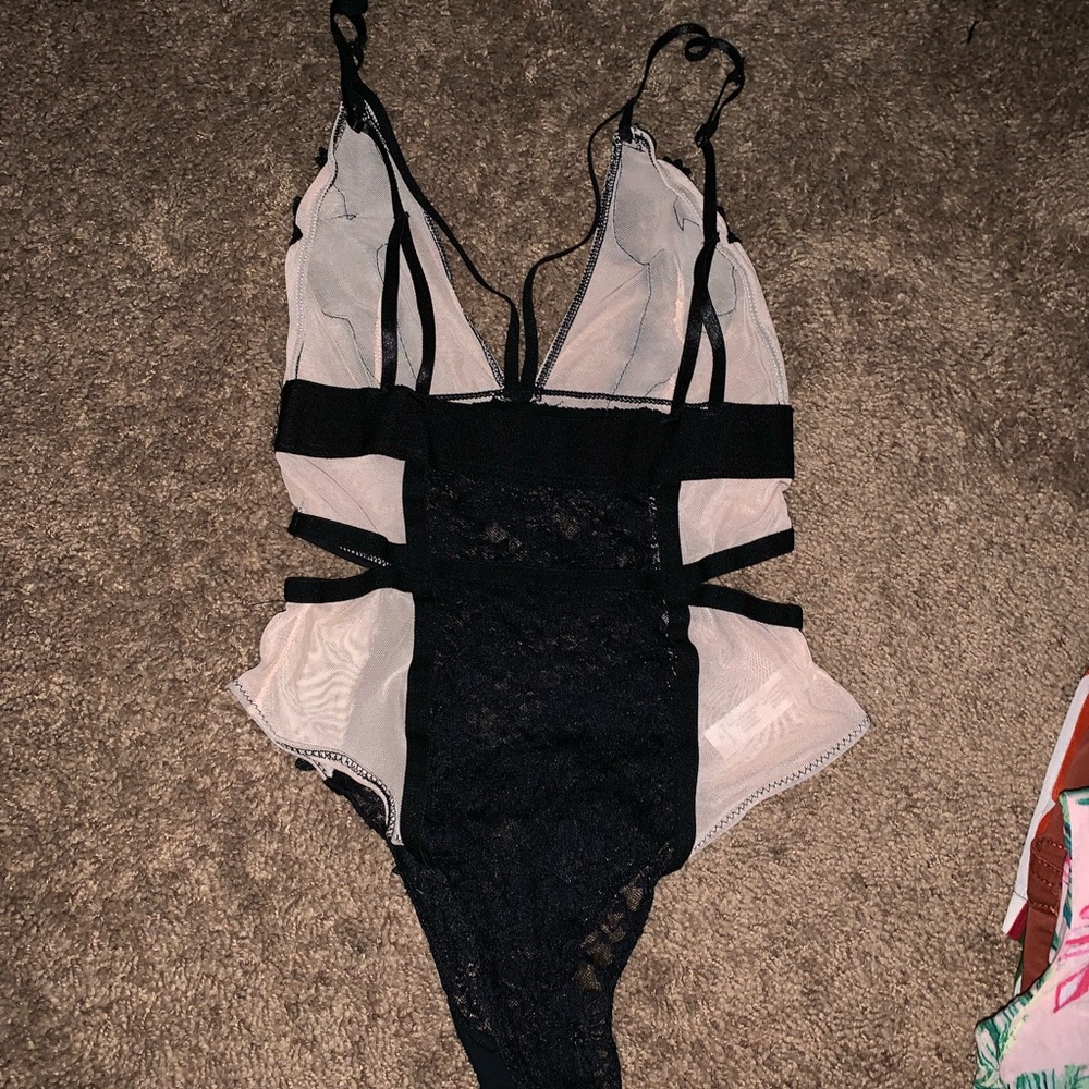 Top - Picture 2 of 2